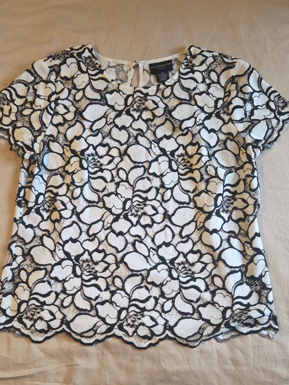 Liz Claiborne Black and White Floral Lace Short Sleeve Top